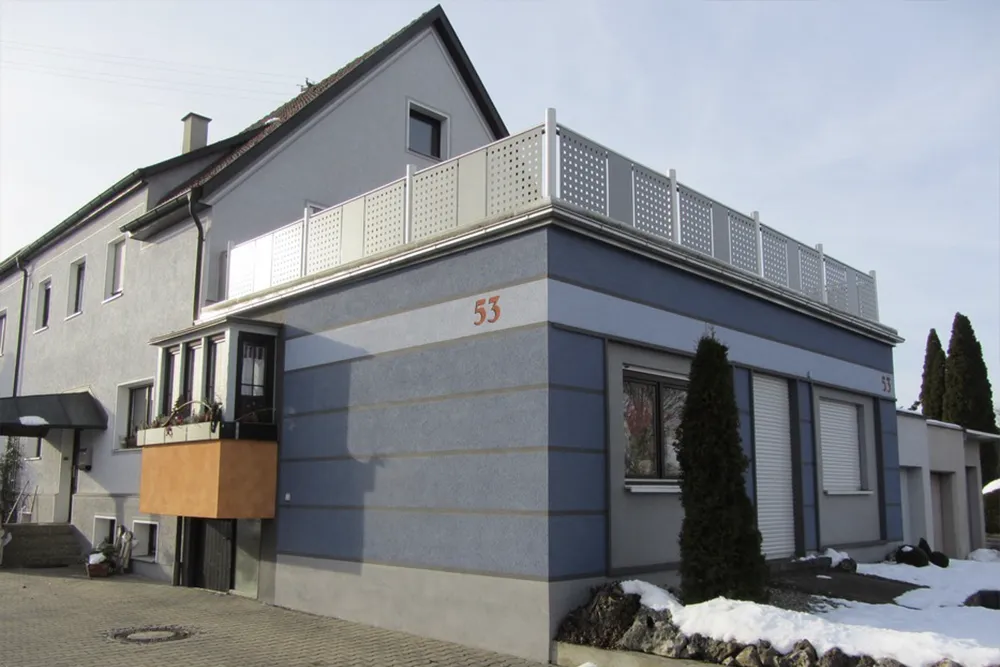 Wohnhaus nach dem kompletten Fassadenanstrich